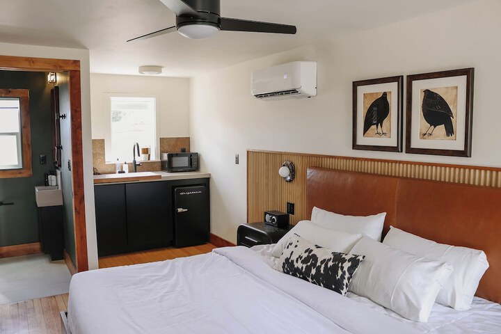 Room 8 of 68