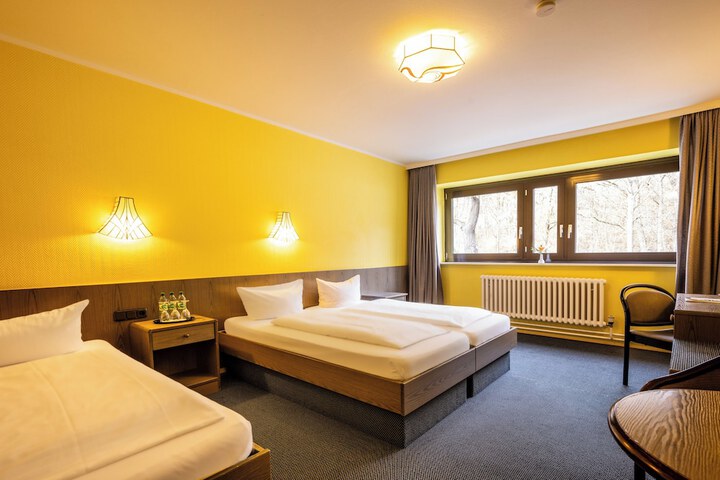 Room 22 of 74