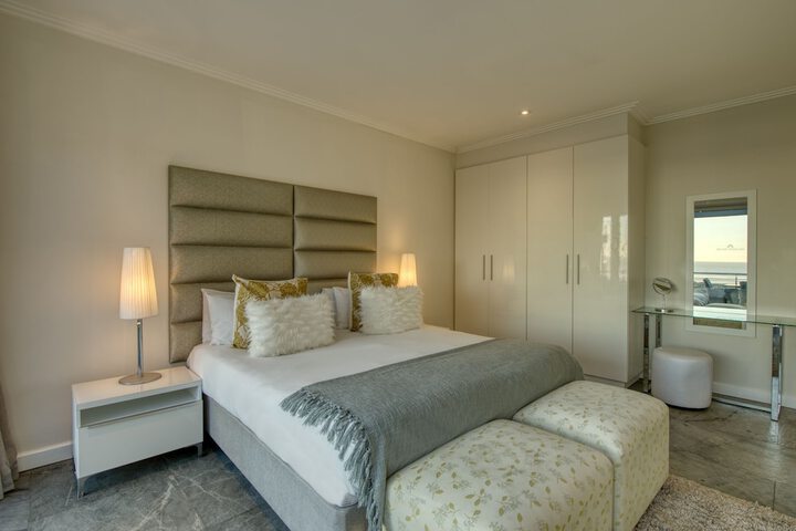 Room 25 of 146
