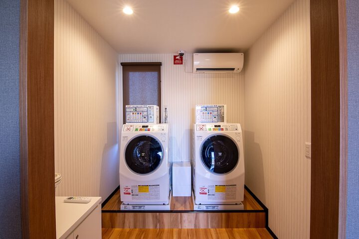 Room 9 of 14