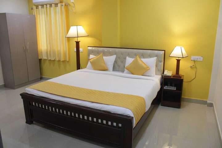 Room 14 of 32