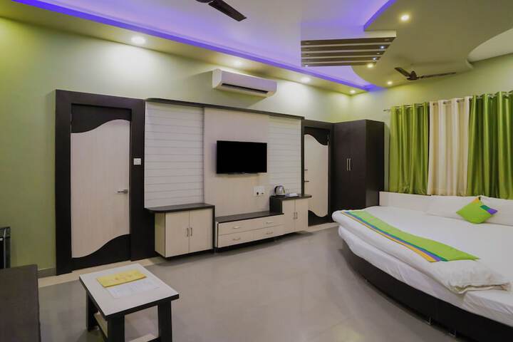 Room 14 of 19