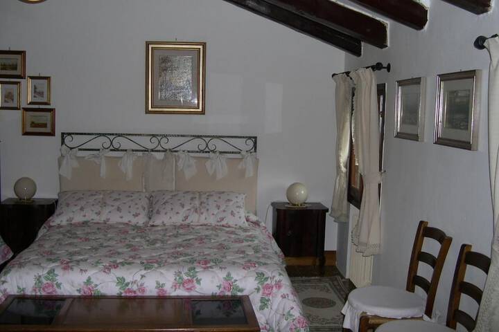 Room 10 of 41