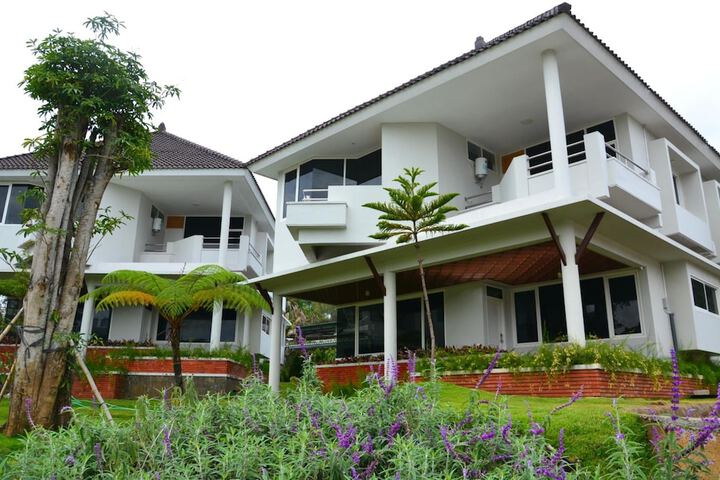 Hotel 68 of 74