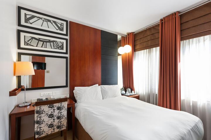 Room 9 of 57
