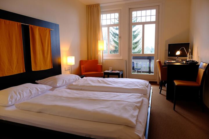 Room 16 of 116