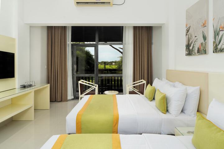 Room 9 of 25