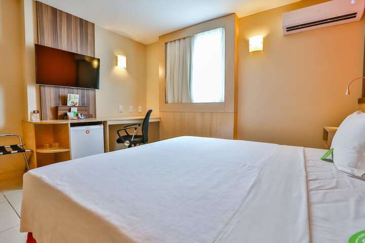 Room 6 of 75
