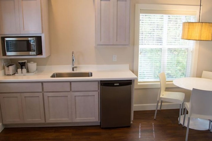 Private kitchenette