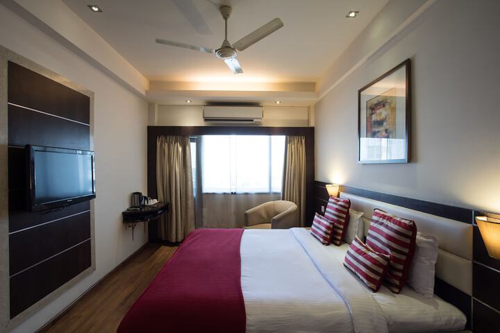 Room 10 of 51