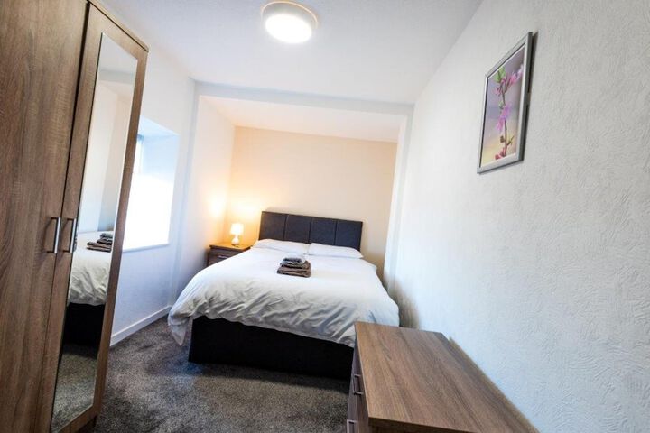 Room 9 of 12