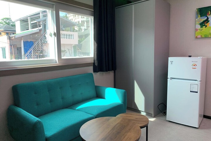 Room 25 of 60