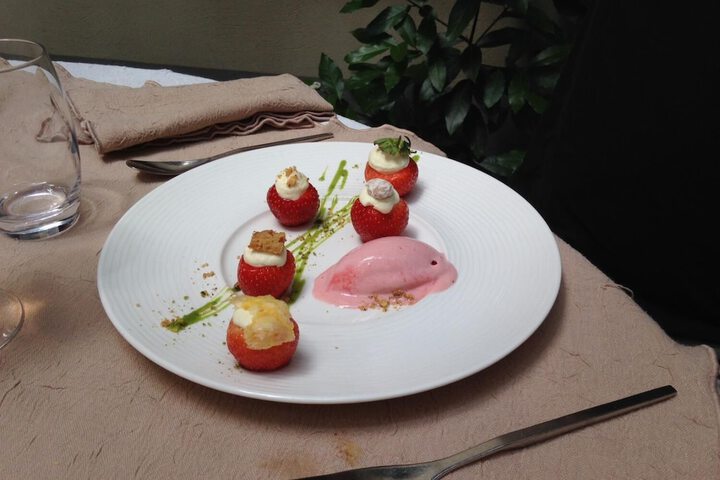 Dining 60 of 81