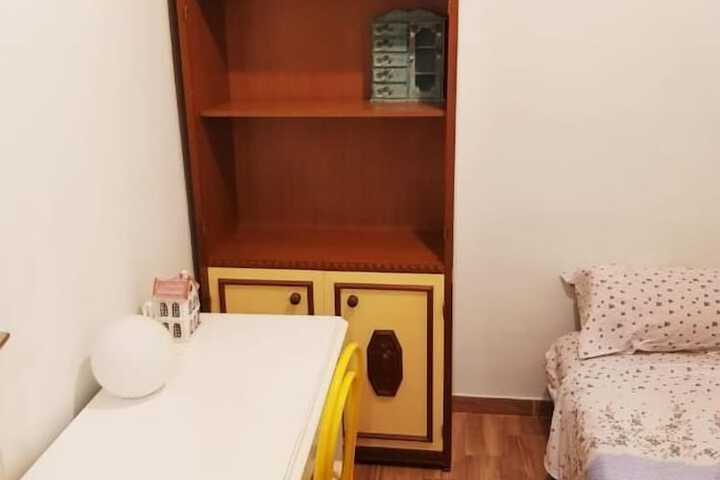Room 9 of 49