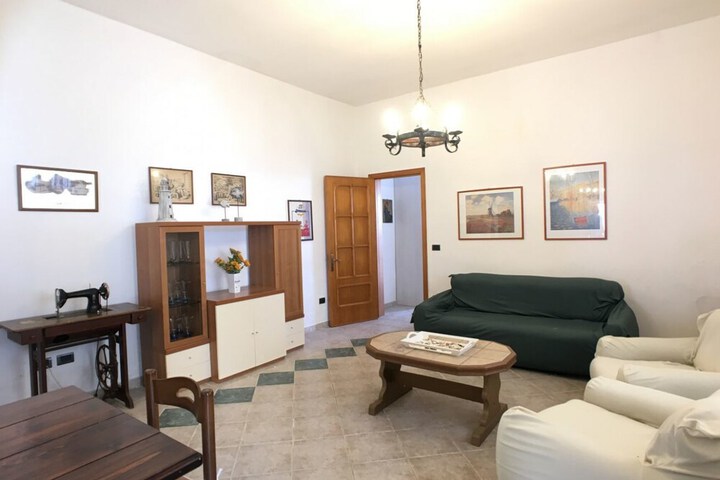 Room 9 of 15