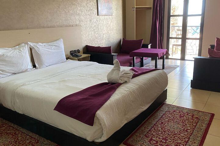 Room 43 of 78