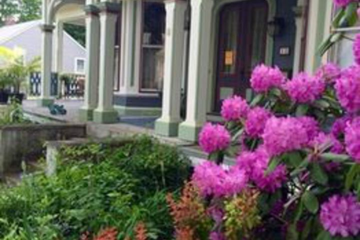 Hotel Exterior 36 of 82