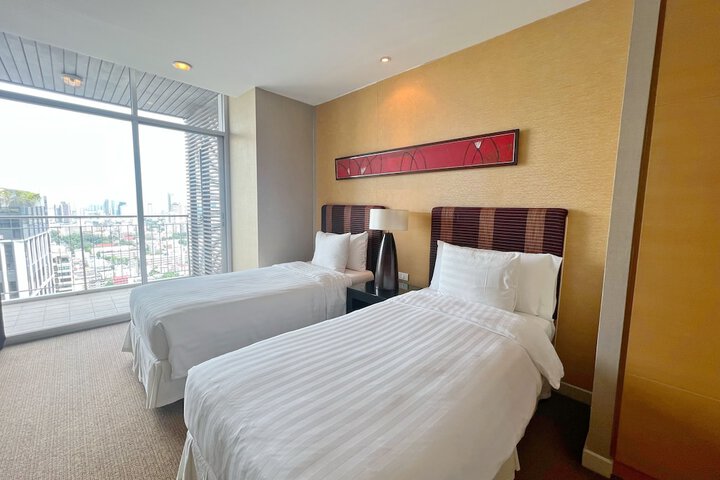Room 9 of 78