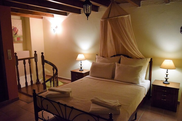 Room 5 of 61
