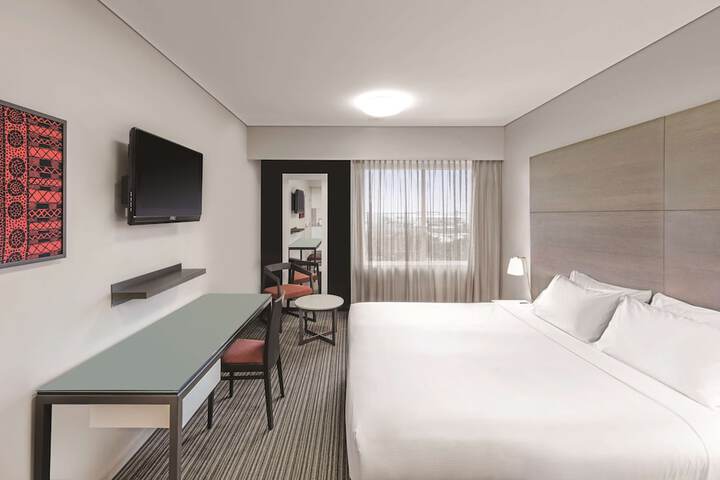 Room 10 of 48