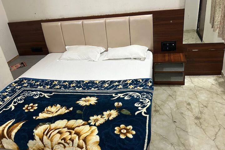 Room 16 of 26