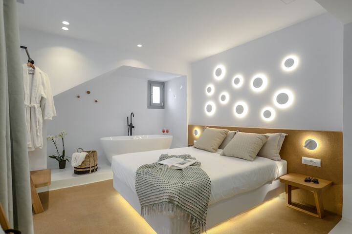 Room 42 of 199