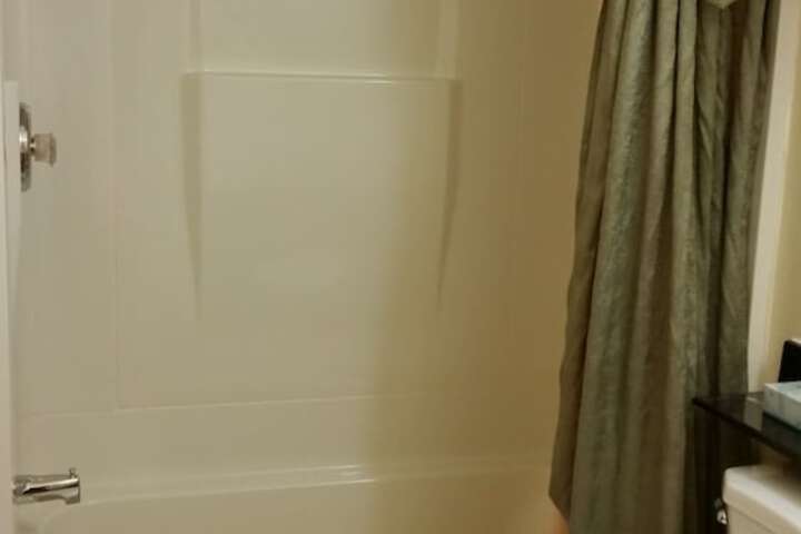 Room 82 of 118