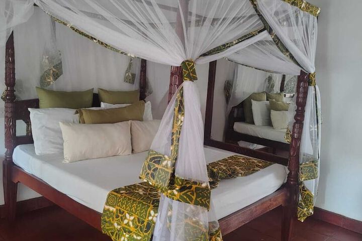 Room 5 of 34