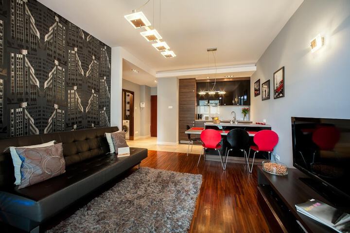 Room 27 of 48