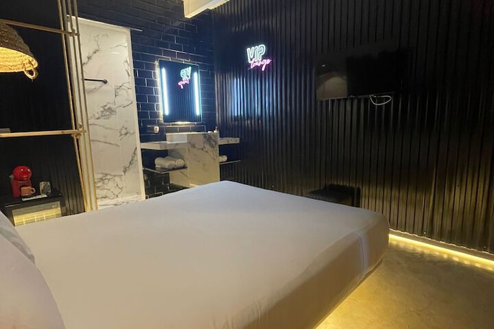 Room 26 of 57