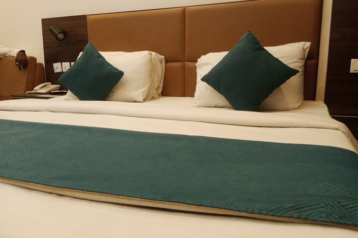 Room 15 of 26