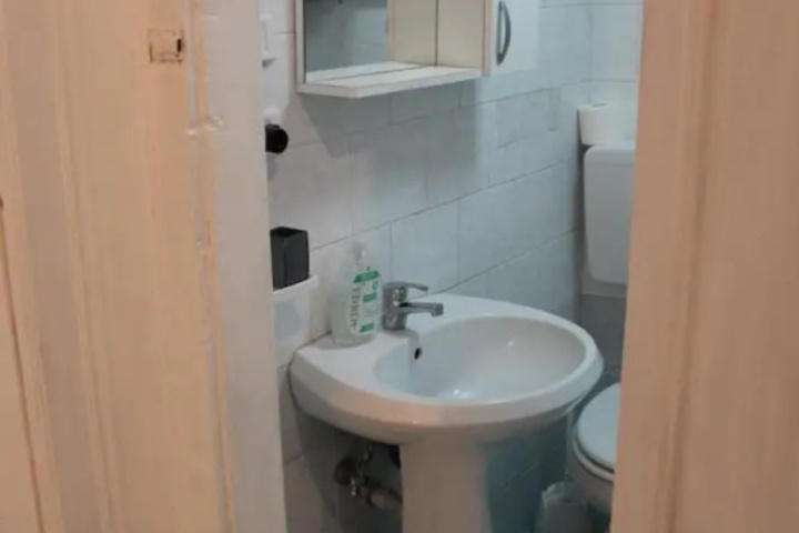 Room 8 of 22