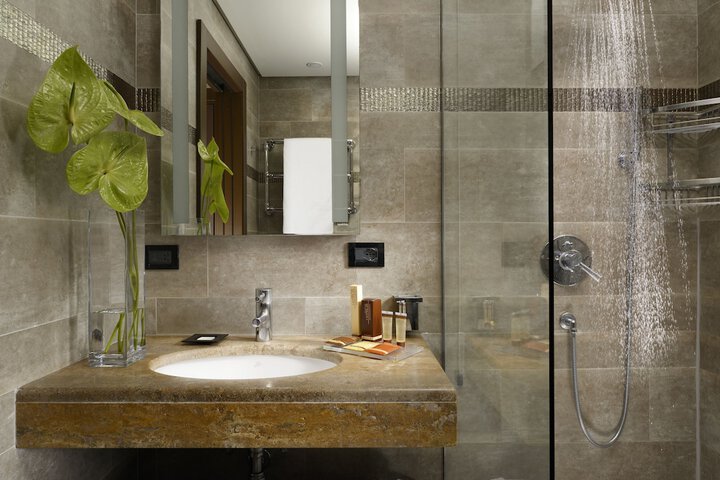 Clean Restrooms
