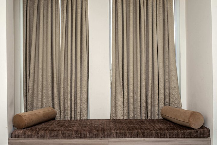 Room 32 of 94