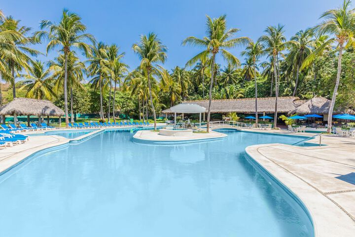 Pool Hotel