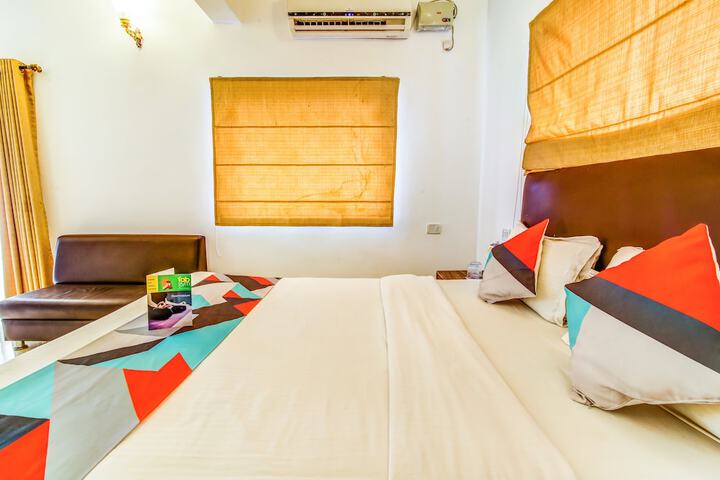 Room 5 of 15