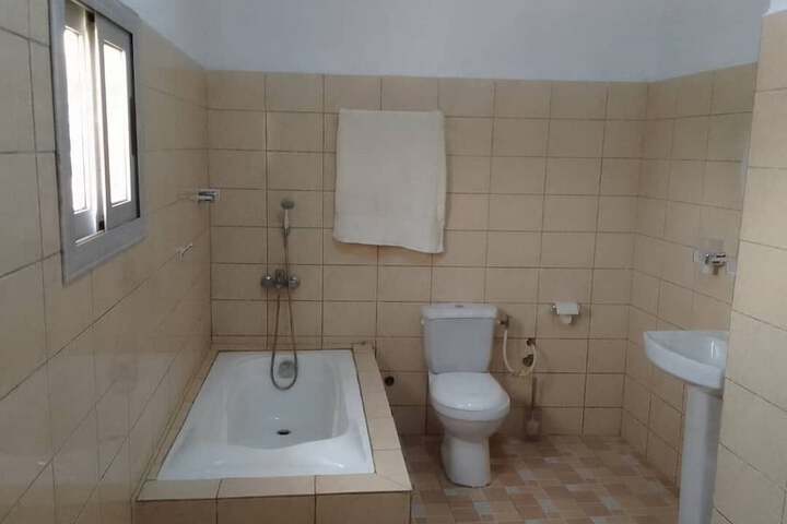Room 15 of 19