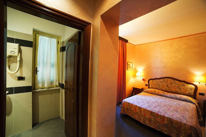 Room 15 of 67