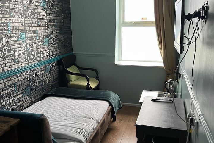Room 26 of 88