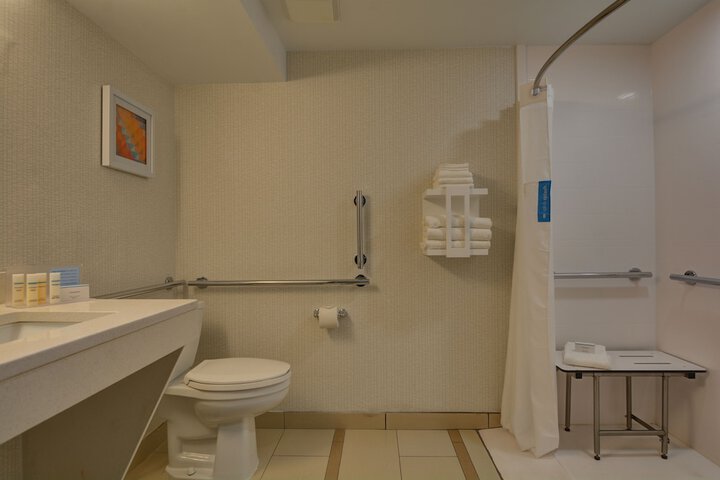 Room 30 of 60