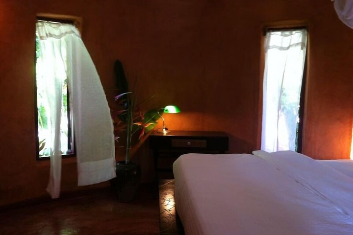 Room 8 of 20