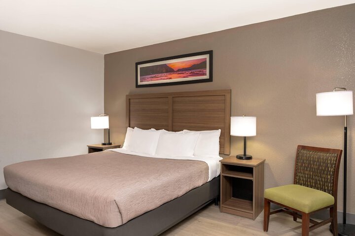 Room 20 of 46