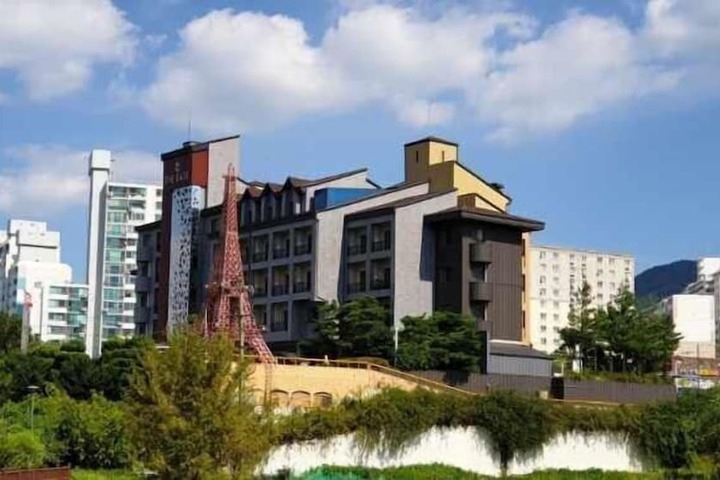 Hotel 23 of 24