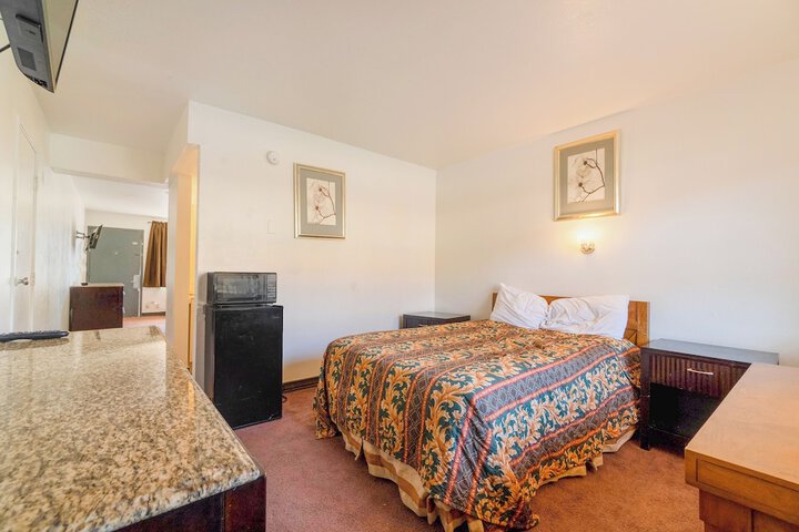 Room 35 of 120