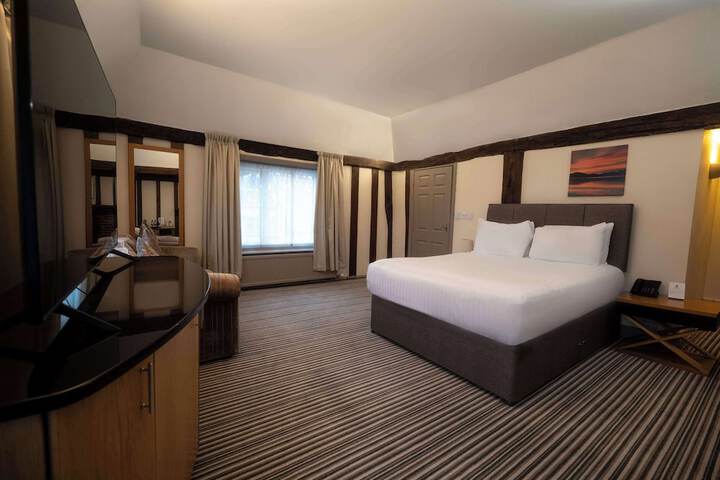 Room 27 of 114
