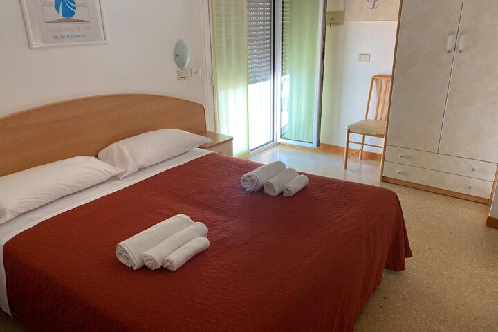 Room 15 of 45