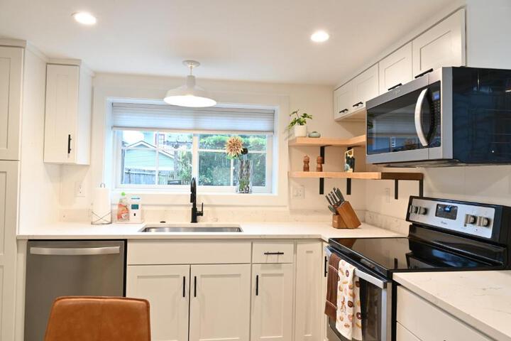 Image of Modern and warm house