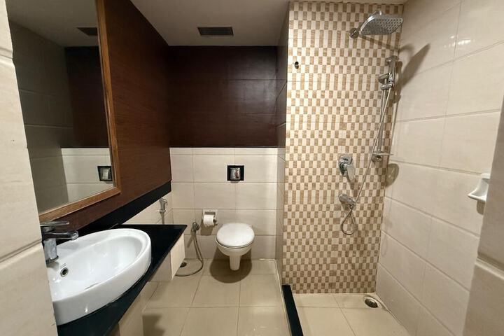 Room 15 of 19