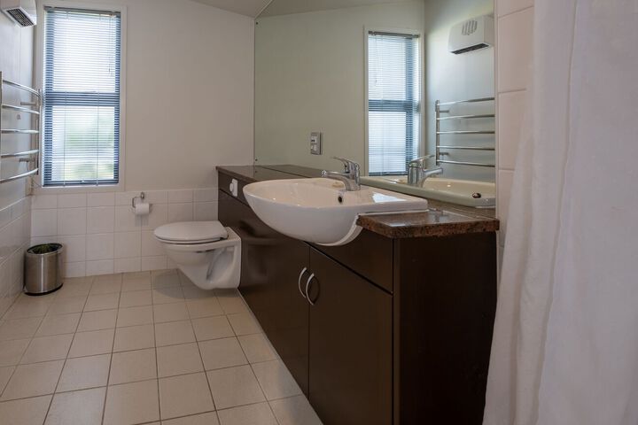 Room 2 of 11