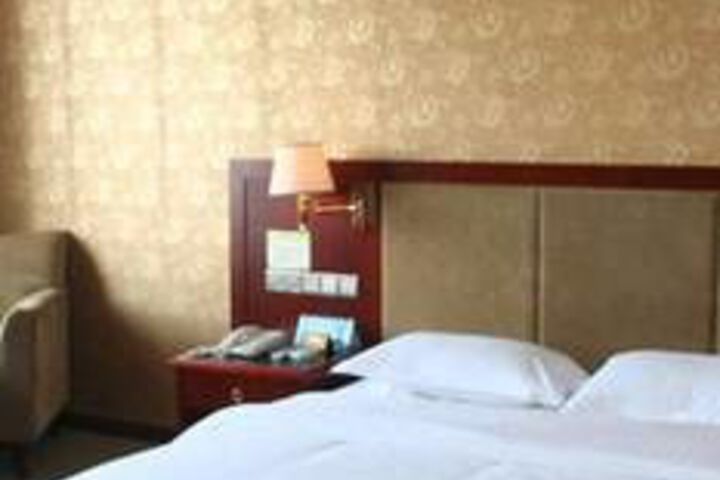 Room 16 of 60